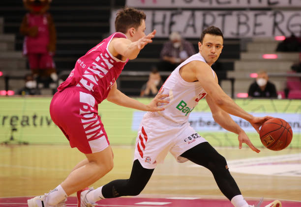 程依旧保持 程依旧保持